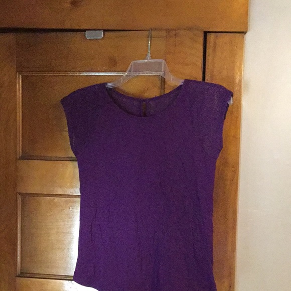 GAP Lace Sleeve Purple Top.              C009 - Picture 2 of 5